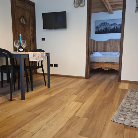 Apartment La Maison. La Roccia Dello Stambecco
